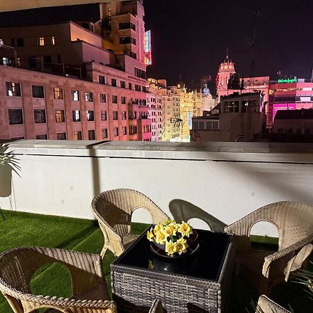 Penthouse Madrid View Lägenhet Exteriör bild