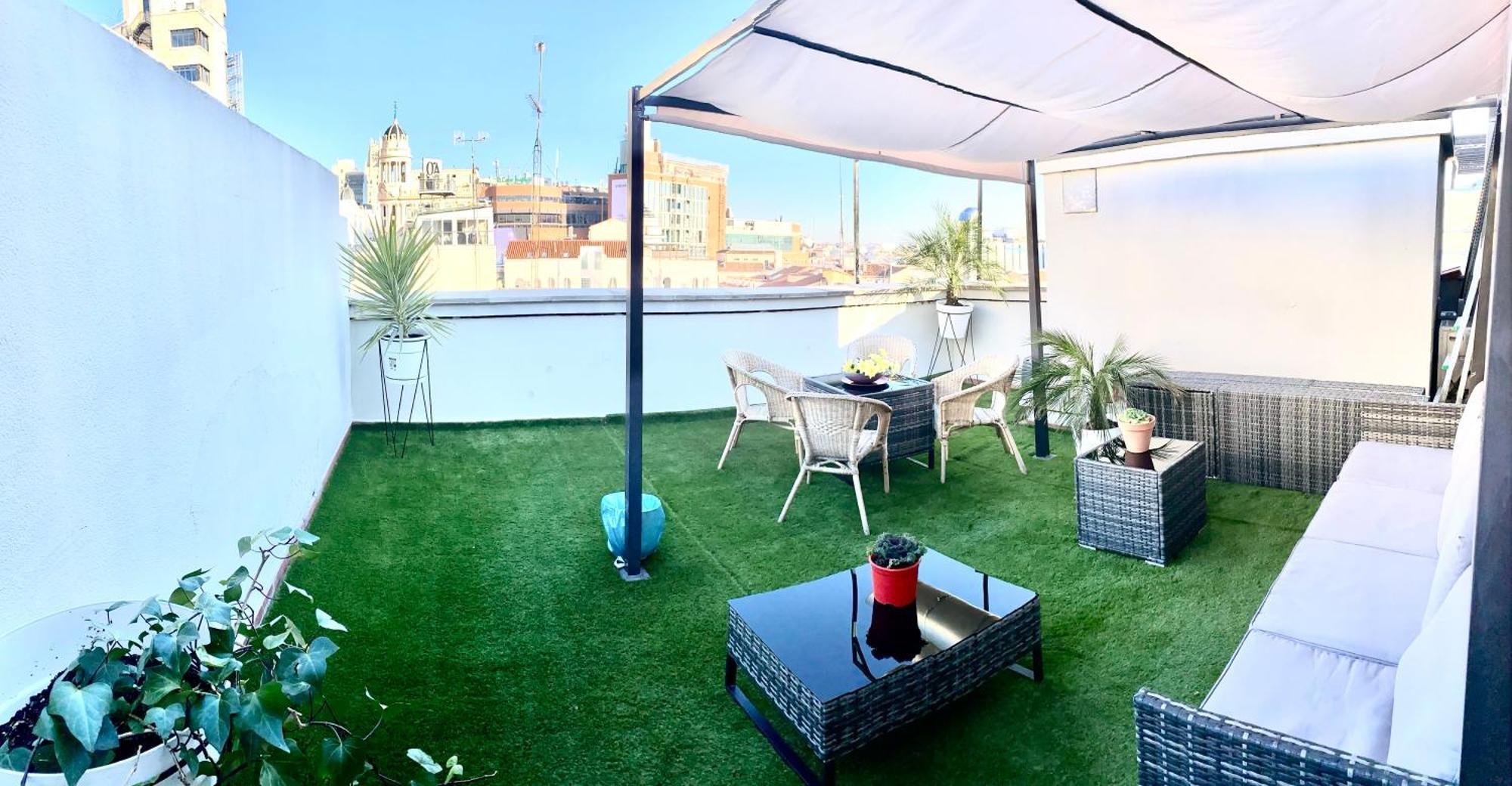 Penthouse Madrid View Lägenhet Exteriör bild