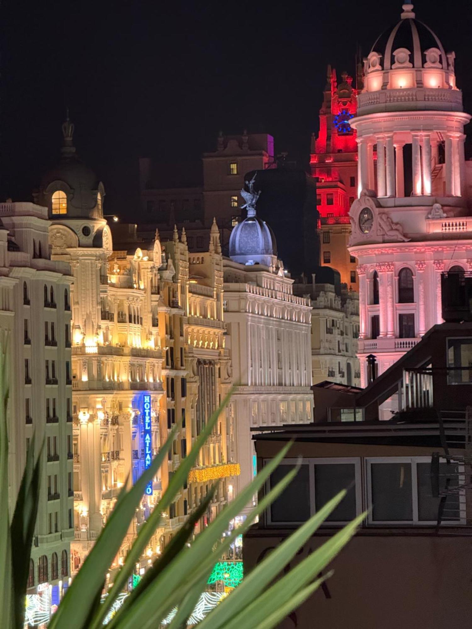 Penthouse Madrid View Lägenhet Exteriör bild
